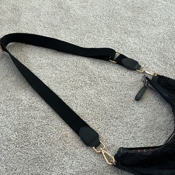 Unique Gucci bag with embroidery - Picture 5 of 6